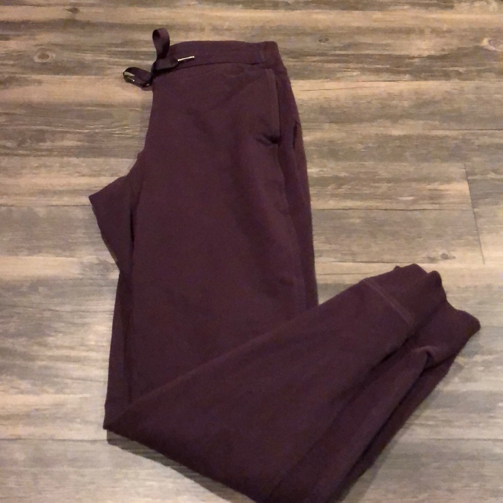 LULULEMON JOGGERS - Black Cherry